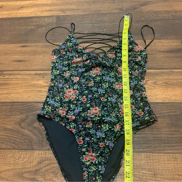 Forever 21 Black Floral Bodysuit Womens Sz S Strappy Mesh Sleeveless Top Stretch - Picture 7 of 7